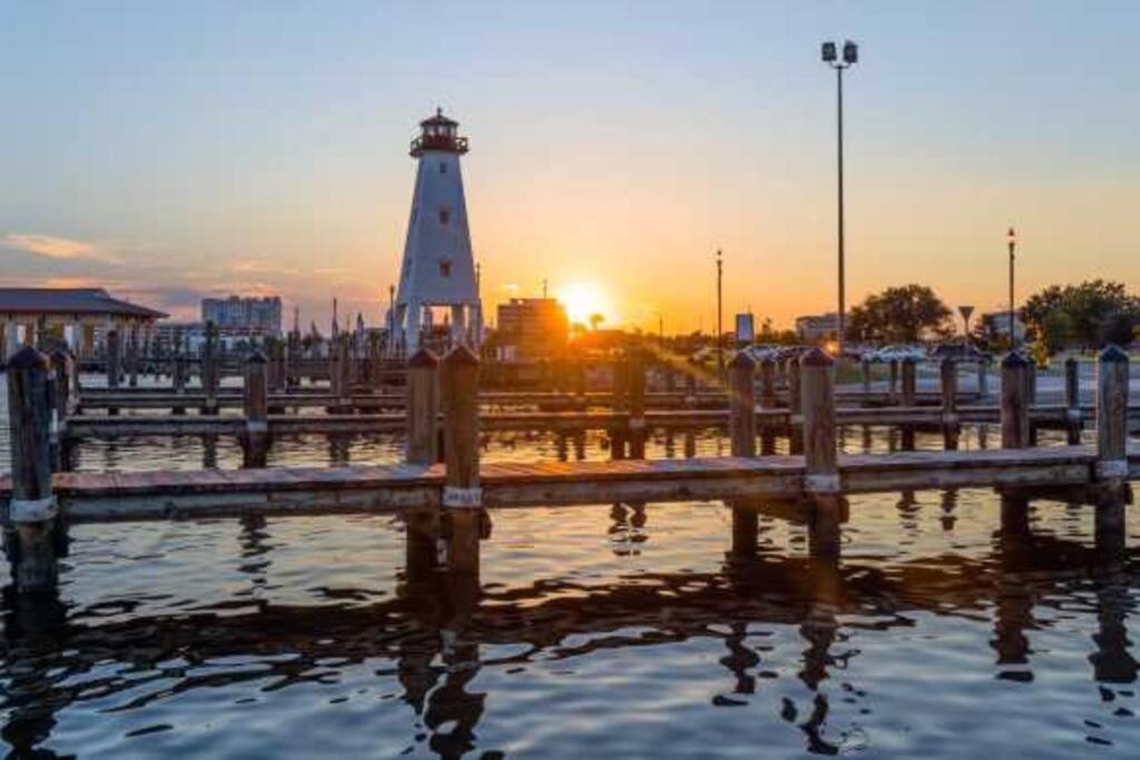 White Sand Getaway Steps From Beach Gulfport Exterior foto